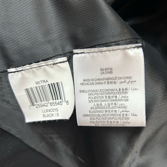 BCbG cropped tuxedo blazer - Picture 6 of 6